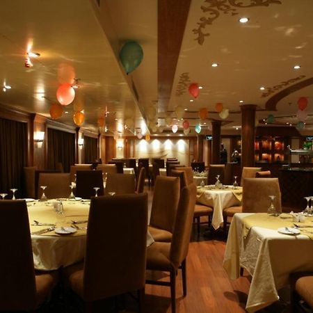 Nile Cruise 3 Nights From Aswan To Luxor Every Friday, Monday And Wednesday With Tours Exterior photo